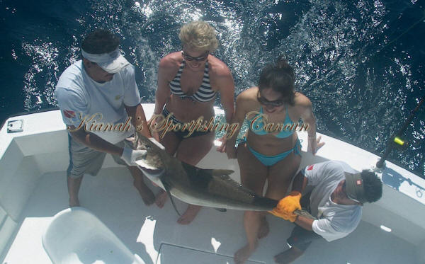 cancun fishing calendar