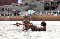 girls sunbathing in cancun mexico